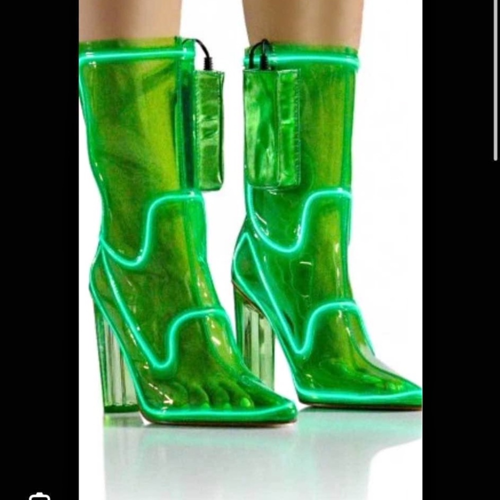 Light up boot - Picture 4 of 4